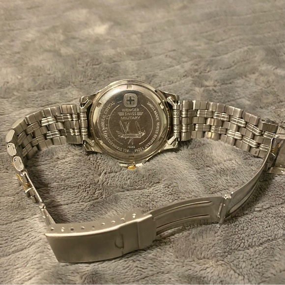Wenger Swiss Military Watch - Picture 10 of 12